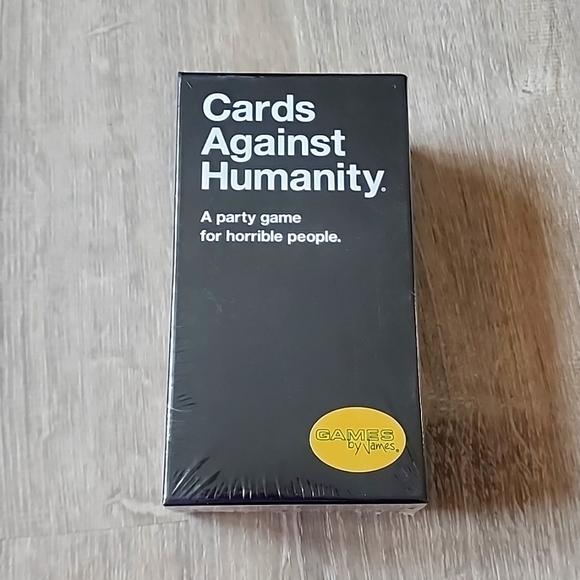 Cards Against Humanity Card Game NIB - Picture 1 of 3